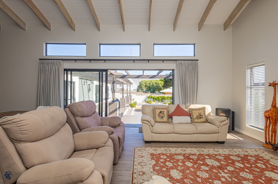 4 Bedroom Property for Sale in Myburgh Park Western Cape